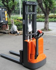 雙十一大促即將來臨，您準(zhǔn)備好電動(dòng)液壓搬運(yùn)車了嗎