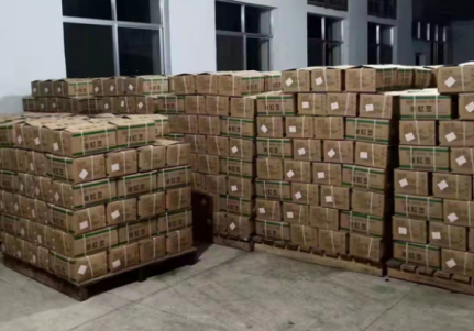 315涉事企業(yè)緊急使用地牛搬運(yùn)車(chē)封存劣質(zhì)食品