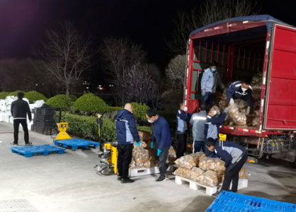 疫情下，甘肅物流行業(yè)利用手動(dòng)液壓搬運(yùn)車等工具保障物資供應(yīng)