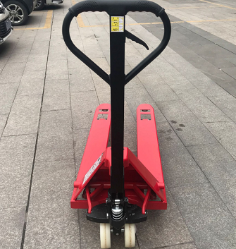 汛期來臨，叉車需要加倍進行保護了